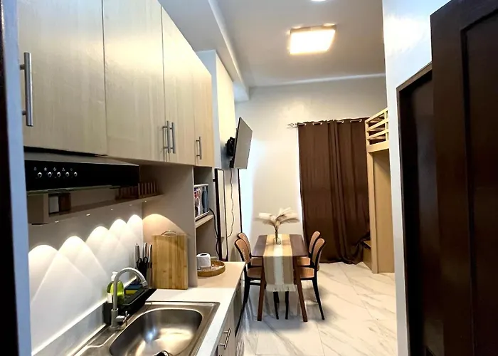 Cozy Loft With Balcony In